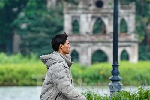 Mùa đông bất ngờ 'ghé thăm' Hà Nội lúc giữa hè