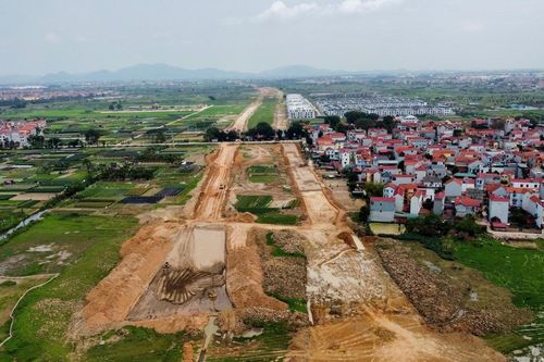 Sống chung không đăng ký kết hôn, bố mẹ có được cho con đất?