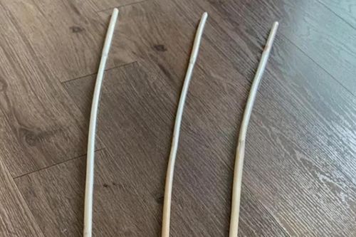 Chợ online bán được vài nghìn chiếc roi mây dài 70-80cm, độ bền quảng cáo là 10 năm