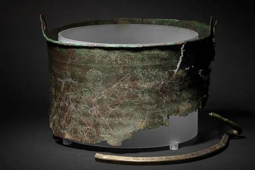 Chiếc xô cổ nghìn năm tuổi hé lộ bí mật về người Anglo-Saxon