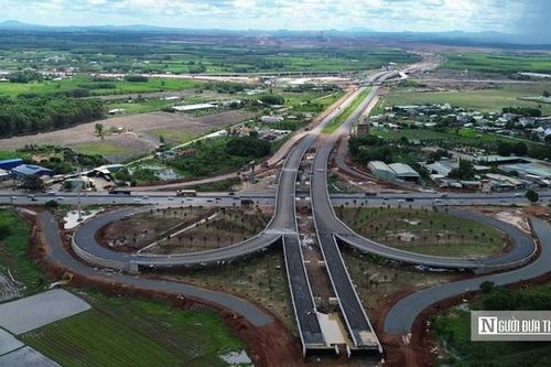 Diện mạo tuyến đường cửa ngõ 6 làn xe, kết nối trực tiếp sân bay Long Thành trước ngày về đích