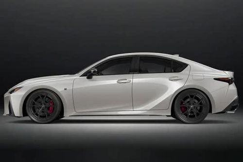 Chi tiết Lexus IS 500 Ultimate Edition vừa trình làng: Động cơ V8, giới hạn 500 chiếc