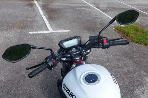 Môtô 645cc, phanh ABS 2 kênh, giá gần 176 triệu đồng, so kè với Honda CB650R