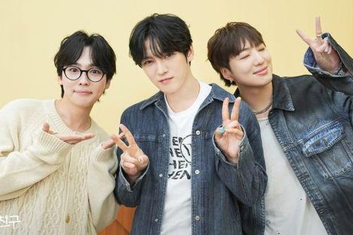 WINNER tiết lộ sự khác biệt giữa YG và SM, phát ngôn của Jaejoong gây tranh cãi