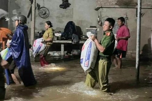 Hội LHPN Hà Tĩnh chỉ đạo ứng phó và khắc phục hậu quả mưa lũ