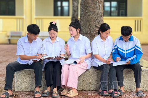 Phân bổ hơn 392 triệu đồng hỗ trợ học sinh khó khăn trong kỳ thi tốt nghiệp THPT 2025