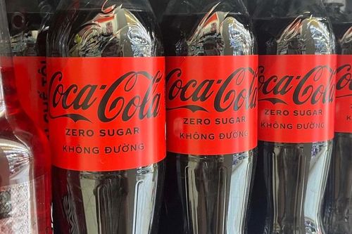 Coca-Cola gây ô nhiễm nhựa nhiều nhất thế giới, người tiêu dùng kêu gọi tẩy chay