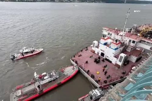 Nổ tàu trên sông Hudson tại New York (Mỹ), 3 người thương vong