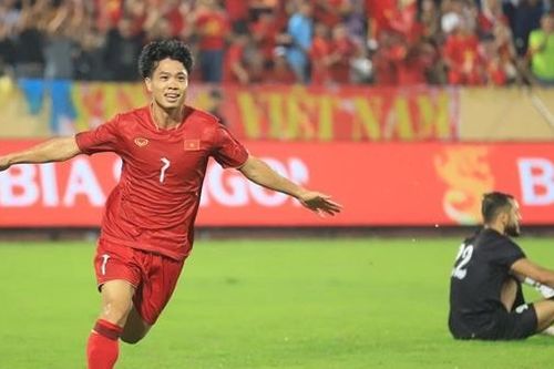 Chờ lời khẳng định của Công Phượng, Quang Vinh tại ĐT Việt Nam