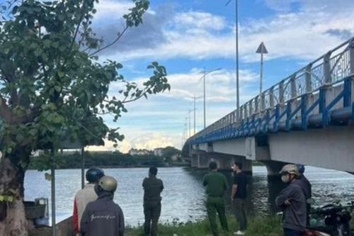 Thi thể nữ học sinh lớp 5 bị nước cuốn trôi được tìm thấy cách hiện trường 4km