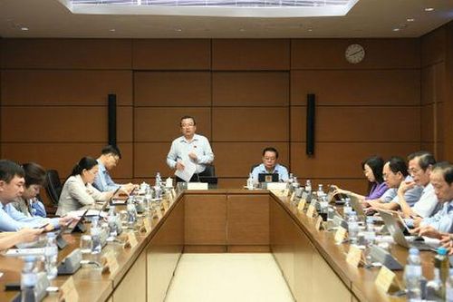 Tháo gỡ khó khăn, khơi thông nguồn lực để đạt mục tiêu tăng trưởng