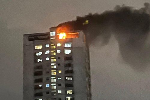 Cháy lớn tại tầng 27 chung cư ở Xuân Đỉnh, Hà Nội