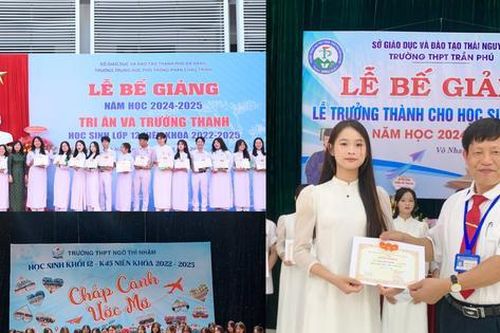 Teen 2K7 cả nước bịn rịn mùa bế giảng, khép lại hành trình 12 năm thanh xuân