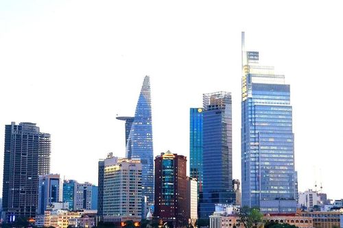 Xây dựng trung tâm tài chính quốc tế: Nhân lực phải đi trước
