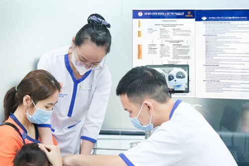 Pháp chuyển giao công nghệ sản xuất vaccine cho Việt Nam