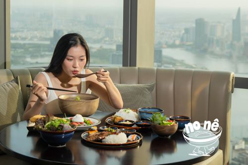 Nhà hàng tầng 66 bán phở 1 triệu đồng/tô ở TP.HCM