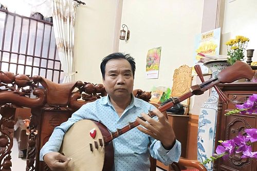 Gìn giữ bản sắc từ nhịp trống chèo