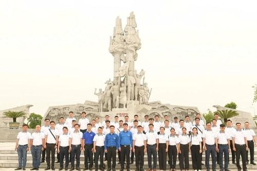 Sôi động ngày hội 'Thanh niên công nhân - Lan tỏa năng lượng tích cực'