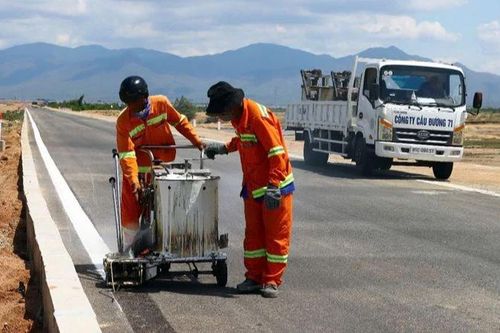 Sớm hoàn thành đồng bộ tuyến đường nối cao tốc bắc-nam với Quốc lộ 1 và Cảng biển tổng hợp Cà Ná