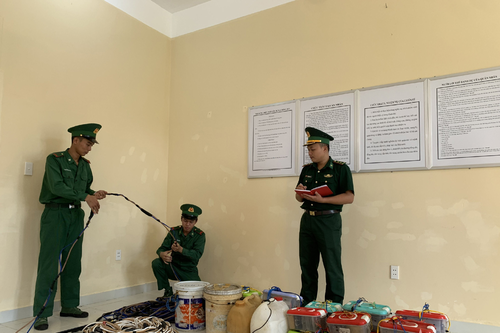 Cuộc chiến giữ màu xanh của biển