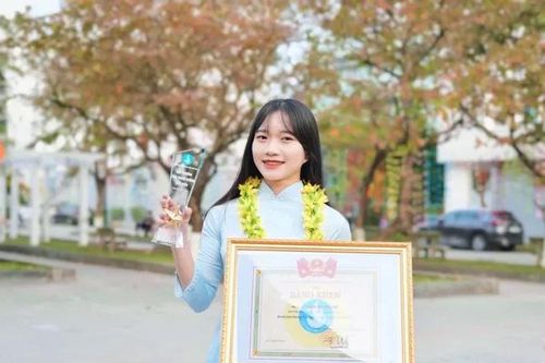 Phạm Thị Thu Hà: Đảng viên trẻ xuất sắc, chinh phục học tập, nghiên cứu khoa học và tích cực trong phong trào Đoàn - Hội
