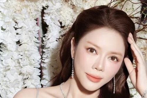 Xứng danh gương mặt 'bảo chứng' sự kiện thời trang, Lý Nhã Kỳ khoe vóc dáng kiêu sa, chiếm trọn 'spotlight'