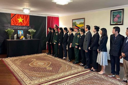 Lễ viếng nguyên Chủ tịch nước Trần Đức Lương tại Bangladesh và Brazil