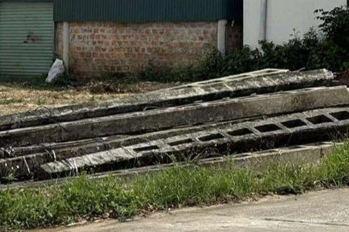 Đứt cáp khi cẩu cột điện, một công nhân tử nạn thương tâm