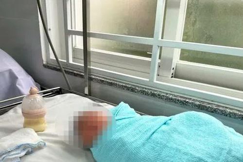 Bé gái sơ sinh bị bỏ rơi trên đường ở Bình Dương