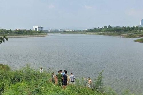 Loạt vụ tử vong đuối nước và yếu tố nguy hiểm ở người 'trẻ, khỏe, biết bơi'