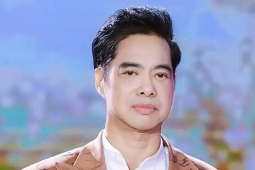 Ngọc Sơn song ca 'Quảng Bình tôi yêu' với học trò kém 37 tuổi