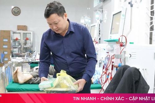 Trao 320 suất cơm cho bệnh nhân nghèo