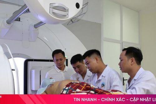 Chuyên gia Bệnh viện TW Quân đội 108 hỗ trợ kỹ thuật xạ trị cho BVĐK tỉnh Hà Tĩnh