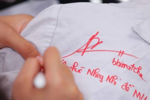 Lắng đọng những dòng lưu bút chia xa thời áo trắng