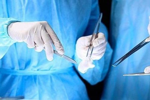 Từ nốt ruồi nhỏ trên mặt, 3 năm không để ý giòi làm tổ trên mặt cụ bà 88 tuổi