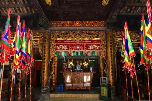 Vẻ đẹp độc đáo của ngôi đình ven bờ sông Đuống
