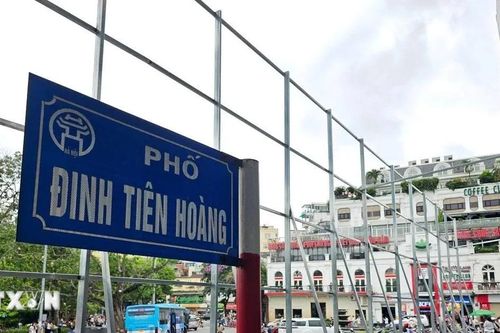 Hà Nội: Bắt đầu tháo dỡ tòa nhà 'hàm cá mập' và cải tạo quảng trường