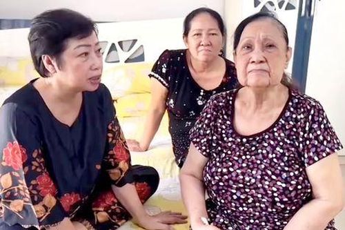 Nữ nghệ sĩ Việt nhận cát-xê 1 cây vàng mỗi đêm diễn nay đi dọn vệ sinh thuê