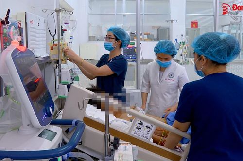 Tích cực chữa trị cho 2 bé bị đuối nước ở huyện Trảng Bom