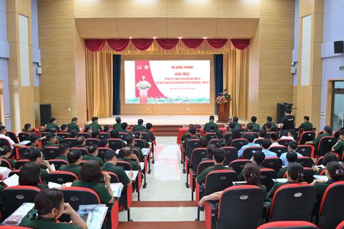 Bồi dưỡng kỹ năng công nghệ thông tin cho cán bộ, nhân viên văn thư, bảo mật, lưu trữ toàn quân
