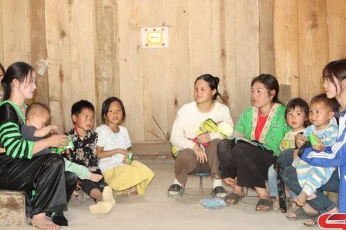 Phát huy hiệu quả đội ngũ cô đỡ thôn bản