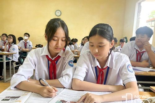 Trên 1.570 học sinh đăng ký dự tuyển vào Trường THCS Chu Văn An và THCS Chùa Hang II