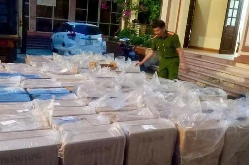 Nam Định: Khởi tố hình sự các đối tượng kinh doanh thuốc lá giả
