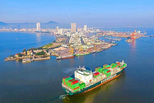 Cảng Quy Nhơn (QNP): Chia cổ tức tiền mặt 14%, dự án trung tâm logistics đón 'tin vui'