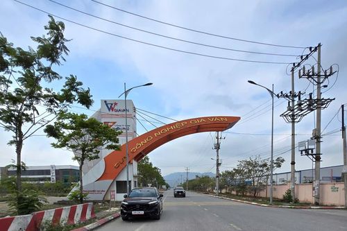 Ninh Bình: Chủ động tháo gỡ khó khăn cho doanh nghiệp trong Khu, cụm công nghiệp