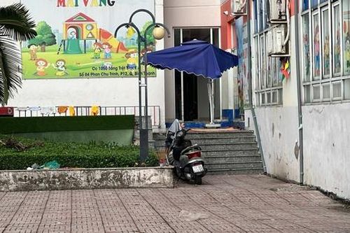 TP.HCM: Người đàn ông rơi từ tầng 20 chung cư