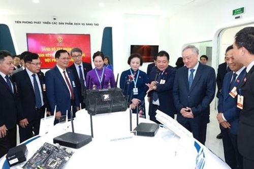 VNPT đổi mới mạnh mẽ, đồng hành cùng đất nước vươn mình trong kỷ nguyên số
