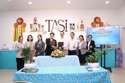 Ký kết hợp tác về dịch vụ chăm sóc thú cưng tại Việt Nam