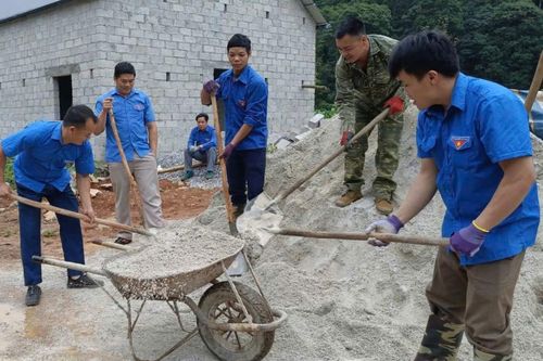 Hơn 5.000 đoàn viên, thanh niên ra quân hưởng ứng 'Ngày Chủ nhật xanh'
