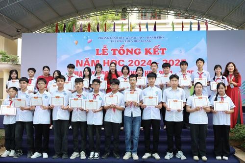 Trường THCS Hợp Giang tổng kết năm học 2024 - 2025